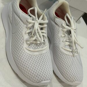 Nike White Athletic Shoes Size US8